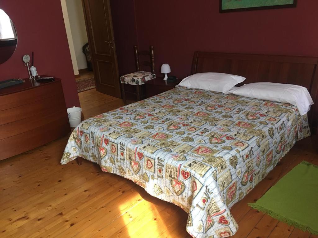 Ca Vittoria Bed and Breakfast Busco Εξωτερικό φωτογραφία